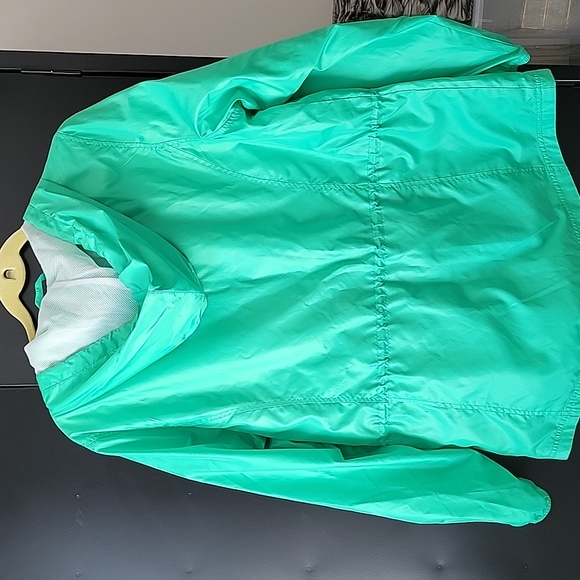 Style & Co Sport Light Raincoat - Picture 2 of 3